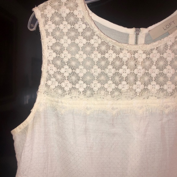 Nice White Top - Picture 4 of 4